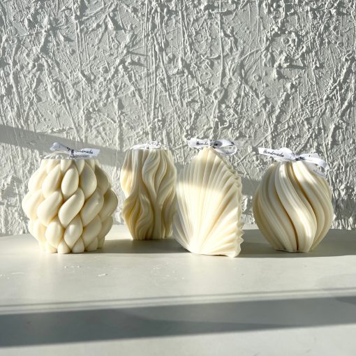 soyalys stearinlys allergivenlig håndlavet handmade soyavoks lys stearin ren luft renlighed hygge hjemme lys ild hvid beige aroma terapi stil design dekk dekoration økologiske lys bæredygtighed bæredygtige lys accessories designerlys
